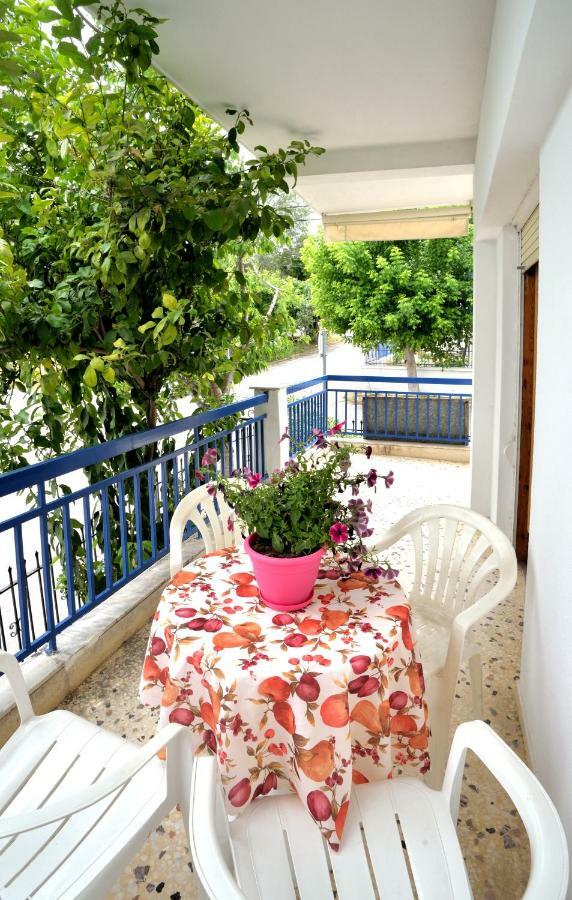 Deluxe Seaside Apartment Konstantinidis Nea Poteidaia Luaran gambar