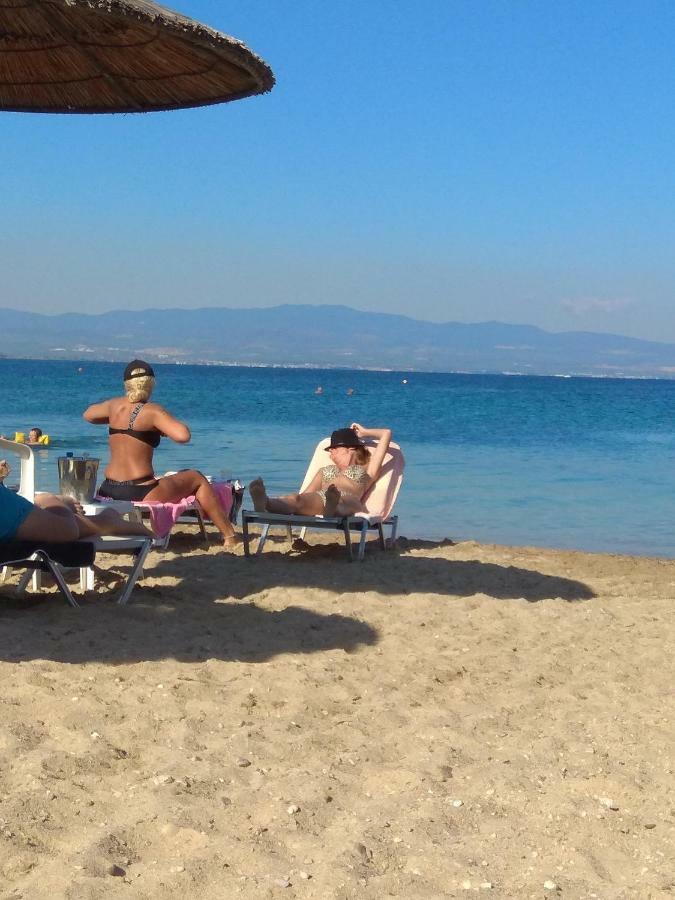 Deluxe Seaside Apartment Konstantinidis Nea Poteidaia Luaran gambar